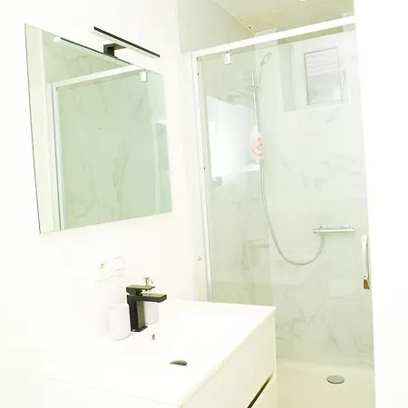 Apartment Lovely 1br & 1lr For 4p, Only 15 Min Walk To Center Ghent
