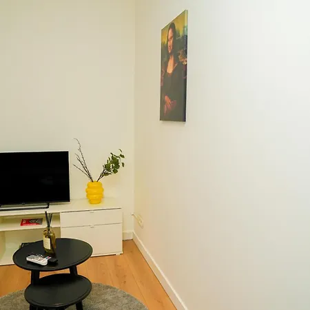Lovely 1br & 1lr For 4p, Only 15 Min Walk To Center Ghent